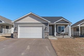 1830 Cypress Trail, New Richmond, WI 54017