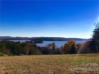 164 Stonebridge Dr, New London, NC 28127