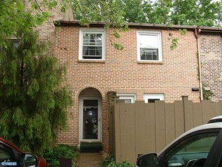 10 Club Ln, Reading, PA 19607