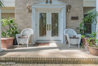 20 Vista Dr, Morganville, NJ 07751