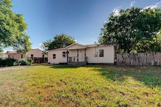 2530 Gerry Way St, Lancaster, TX 75134
