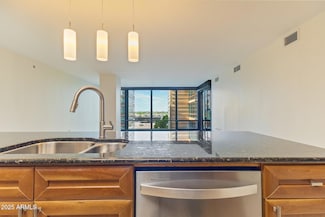 4808 N 24th St Unit 923, Phoenix, AZ 85016