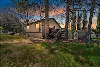 382 Davos Dr, Crestline, CA 92325