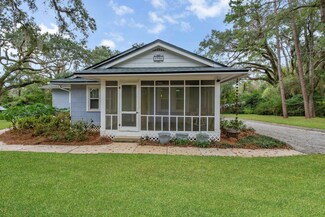 1540 Live Oak Dr, Tallahassee, FL 32301