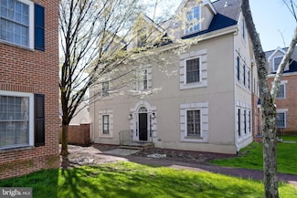 3 Governors Ln, Princeton, NJ 08540