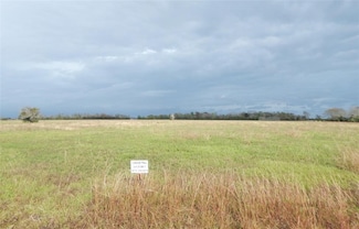 1793 Apache Trail, Angleton, TX 77515