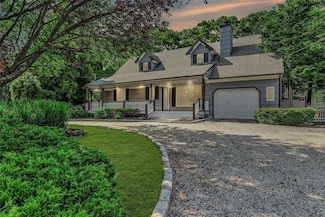 31 Neptune Ave, Mastic, NY 11950