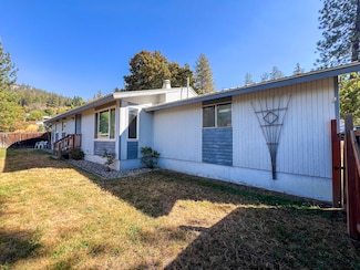 732 N Maple St, Colville, WA 99114