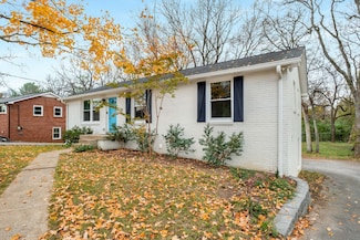 8233 Luree Ln, Hermitage, TN 37076