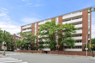 29 Concord Ave Unit 302, Cambridge, MA 02138