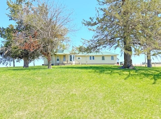 2474 400th Ave, Farragut, IA 51639