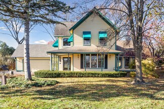4993 Bald Eagle Ave, Saint Paul, MN 55110
