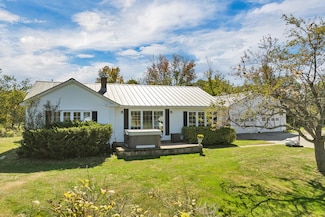 22 N Town Farm Rd, Oxford, ME 04270