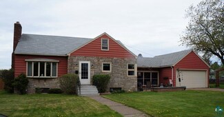 9201 Brook St, Duluth, MN 55810