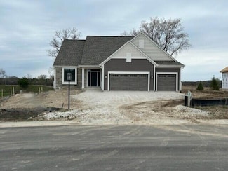 W251N2367 Valleyview Cir, Pewaukee, WI 53072