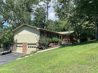 101 Greenbriar Ln, Oak Ridge, TN 37830