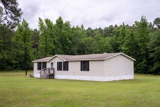 429 County Road 1130, Crockett, TX 75835