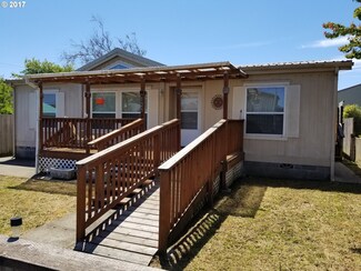 125 N 11th St, Lakeside, OR 97449