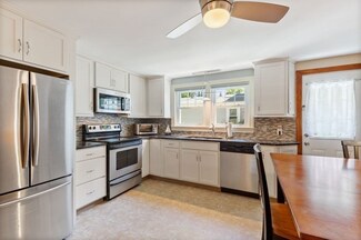 95 Ferncroft Rd, Milton, MA 02186