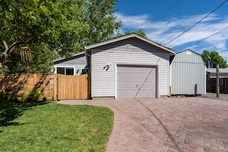 2340 SW Hall Ct, Redmond, OR 97756
