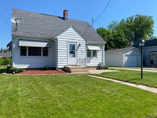 111 Pierce St, Arlington, WI 53911