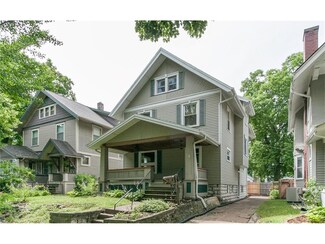 1725 Grande Ave SE, Cedar Rapids, IA 52403