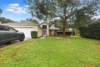 5023 Abaco Dr, Tavares, FL 32778