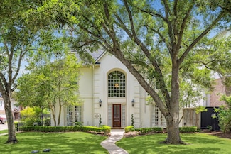 5301 Grand Lake St, Bellaire, TX 77401