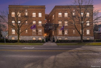 327 Southfield Rd Unit 18, Birmingham, MI 48009