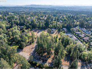 13560 Goodall Rd Unit 8, Lake Oswego, OR 97034