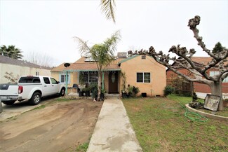 2113 Monterey St, Bakersfield, CA 93305