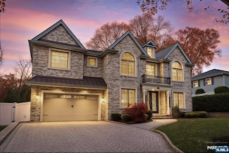 319 Franklin Place, Paramus, NJ 07652