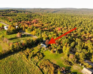 742 Hanson Ridge Rd, Springvale, ME 04083