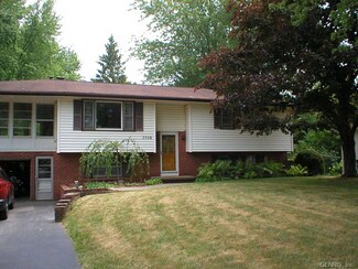7558 Salmon Creek Rd, Williamson, NY 14589