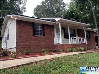 716 Kingview Dr, Oxford, AL 36203