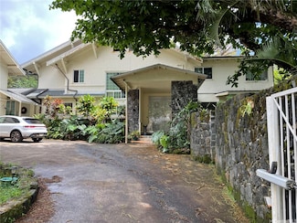 3805 Old Pali Rd, Honolulu, HI 96817