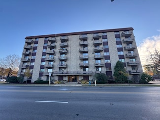 850 Des Plaines Ave Unit 207, Forest Park, IL 60130