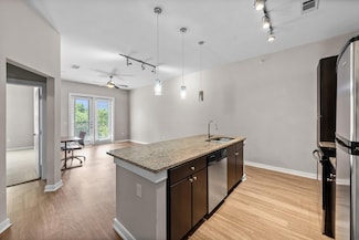 1900 Barton Springs Rd Unit 2046, Austin, TX 78704