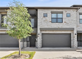 527 Hayes Ln, College Station, TX 77845