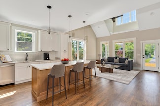 1212 Clermont Dr, Chattanooga, TN 37415