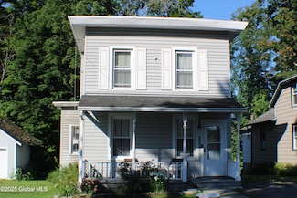 45 Lake St, Stillwater, NY 12170