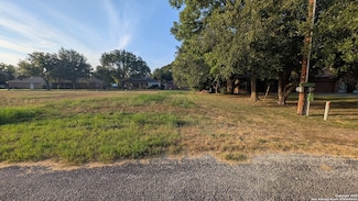 138 Fairwind Ln, McQueeney, TX 78123