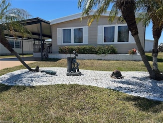 196 Palm Harbor Dr, North Port, FL 34287