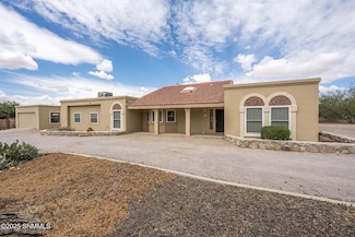 5209 Singer Rd, Las Cruces, NM 88007