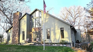 6720 Woodcrest Pkwy, Rockford, IL 61109