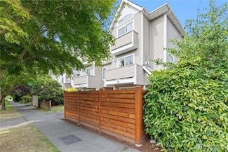 8825 Stone Ave N Unit D, Seattle, WA 98103