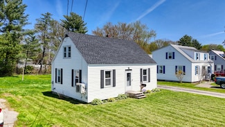 18 Military Ave, Fairfield, ME 04937