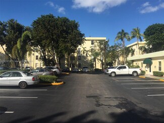 1875 W 56th St Unit 111, Hialeah, FL 33012