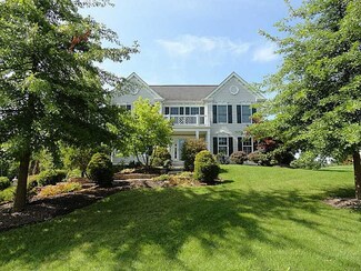 111 Walnut Dr, Eighty Four, PA 15330