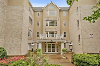 2 Homestead Ln Unit 410, Greenwich, CT 06831